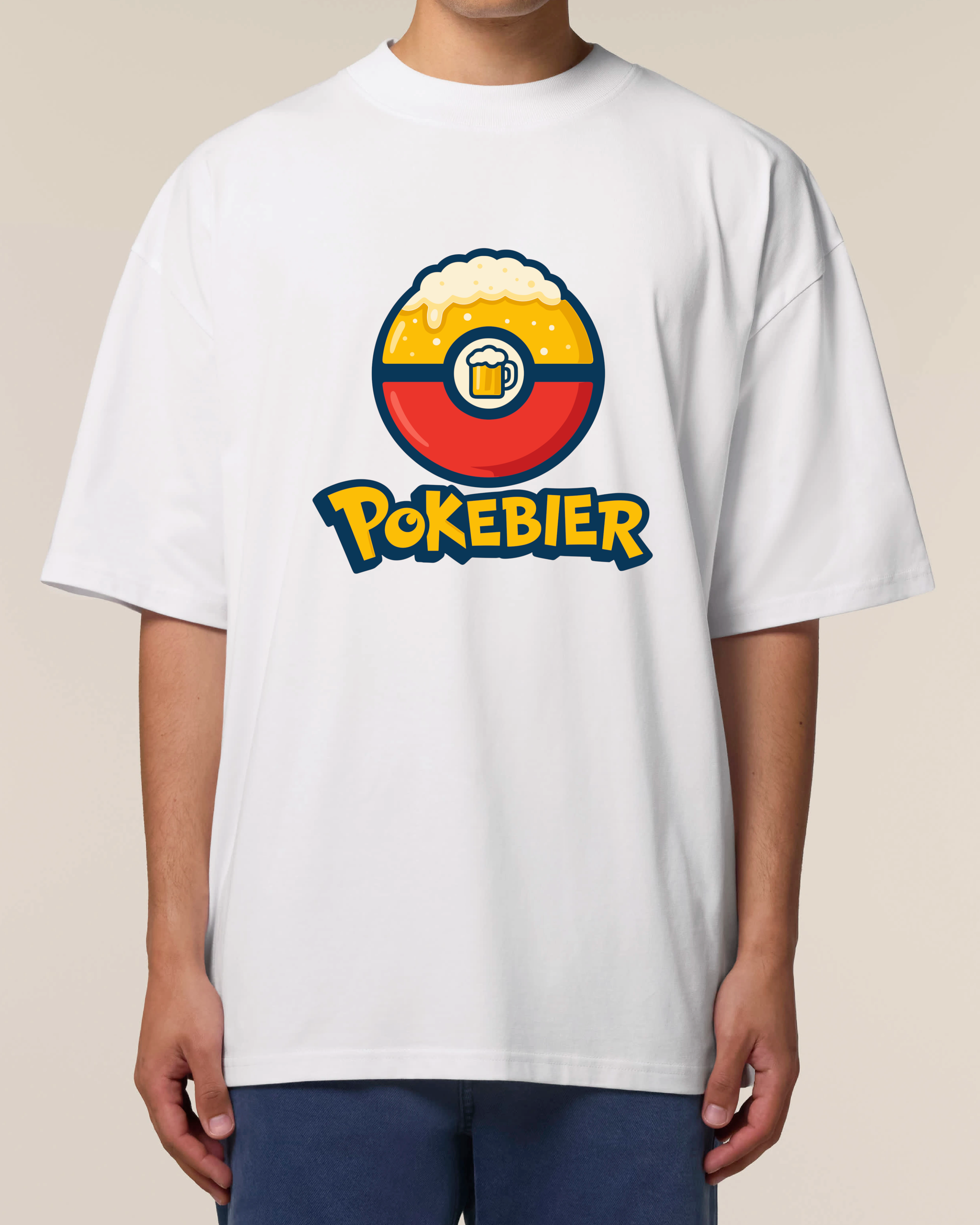 Pokebier Oversized T-Shirt in Weiß mit Bier Gaming Motiv – Teeflix