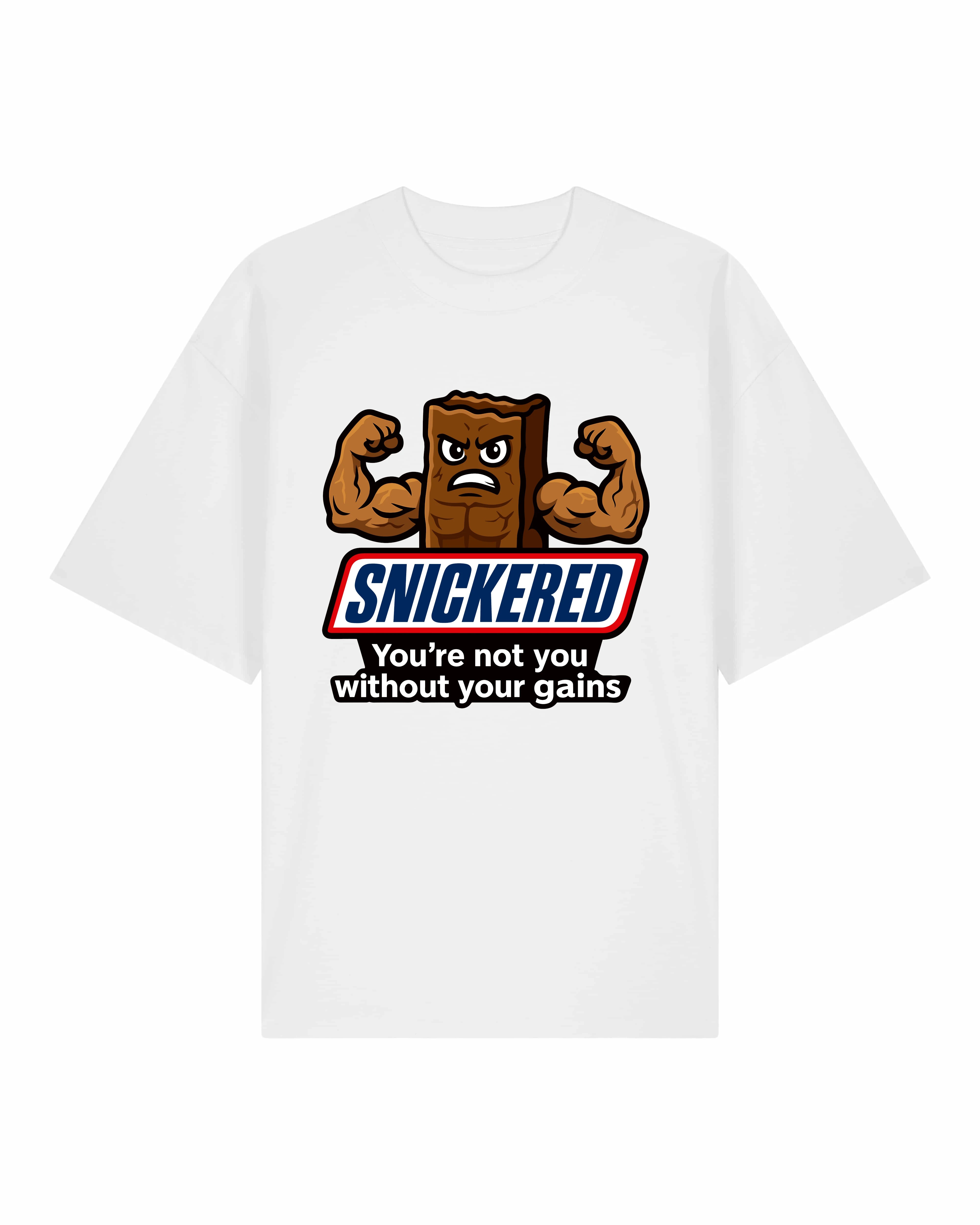 Snickered Oversize Pumpcover Shirt in Weiß – Oversize Fitness Shirt mit Spruch „You’re not you without your gains“