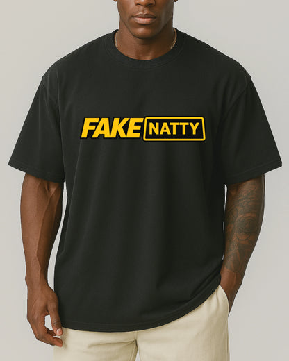 FAKE NATTY Oversize Pumpcover Shirt in Schwarz – lustiges Gymshirt mit markantem Schriftzug
