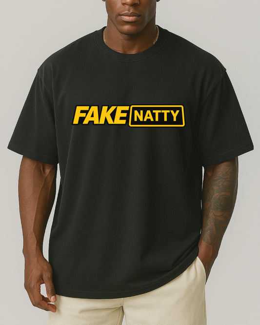 FAKE NATTY Oversize Pumpcover Shirt in Schwarz – lustiges Gymshirt mit markantem Schriftzug