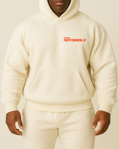 Cream Hoodie mit Frontprint – Notoriouz Sportswear