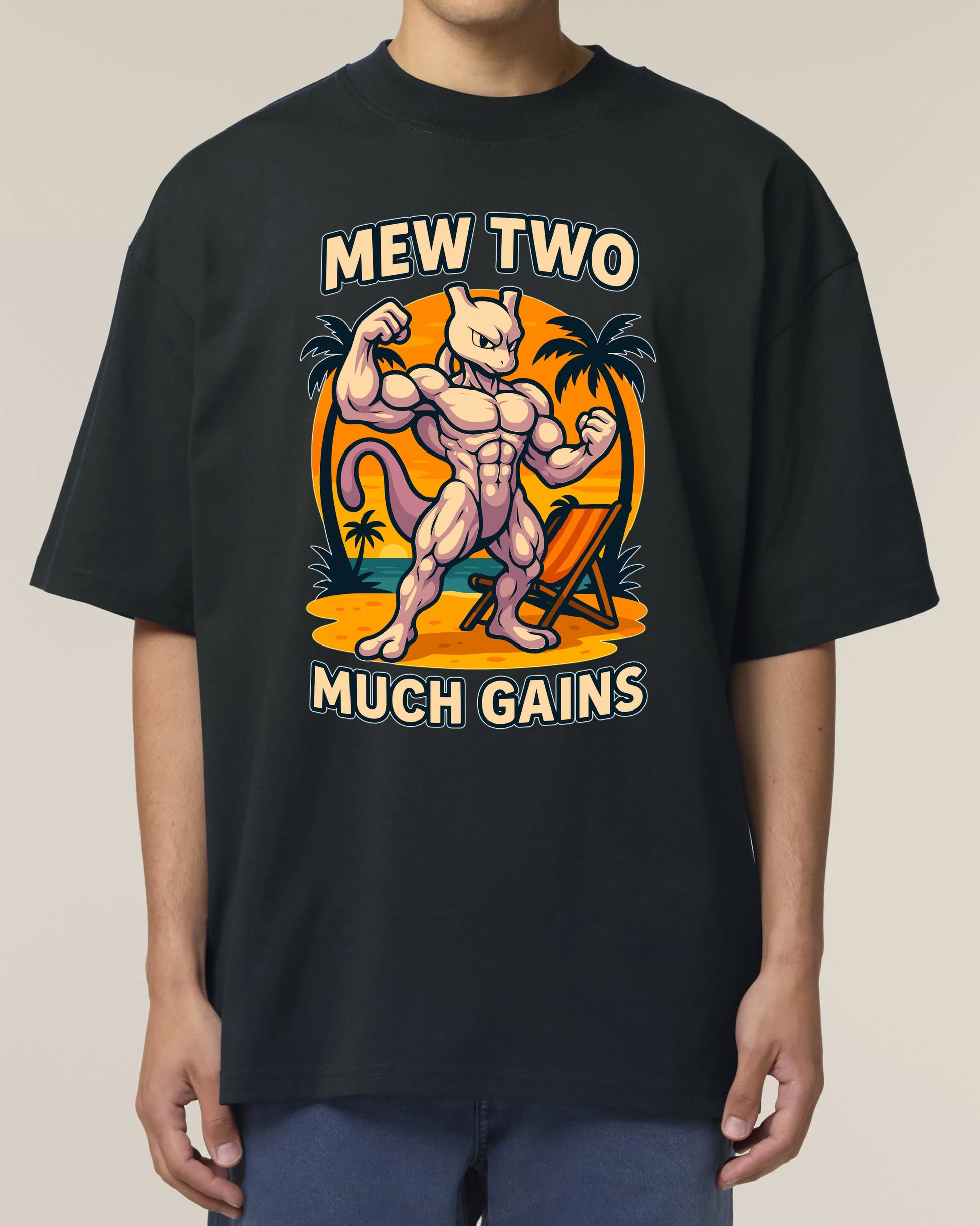 Oversized Gym Shirt „Mew Two Much Gains“ in Schwarz – Pump Cover T-Shirt von Teeflix, 100% Bio-Baumwolle, lustiges Fitness Shirt Herren
