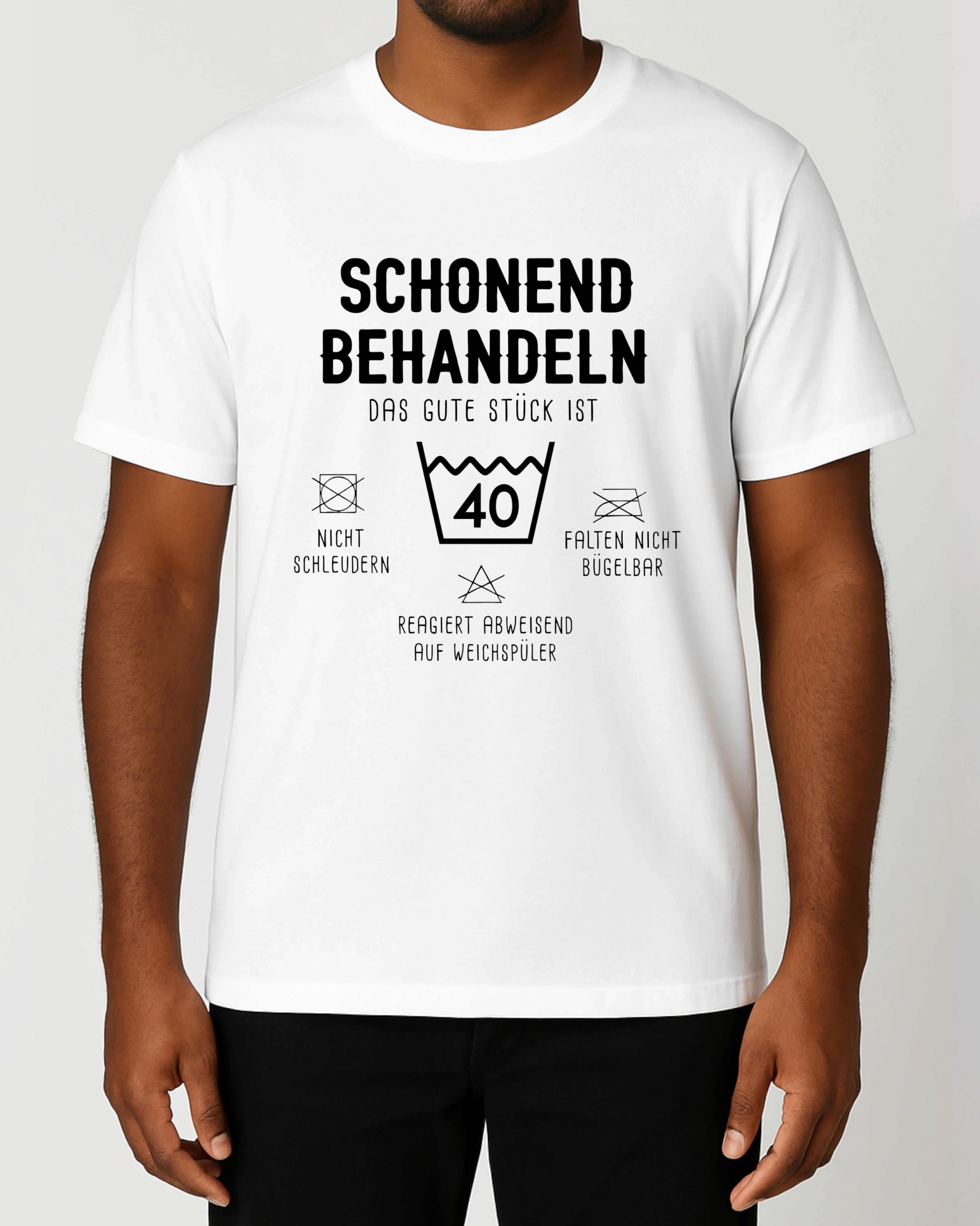 Weißes T-Shirt mit Aufdruck „Schonend Behandeln“ – personalisierbares Geburtstagsshirt