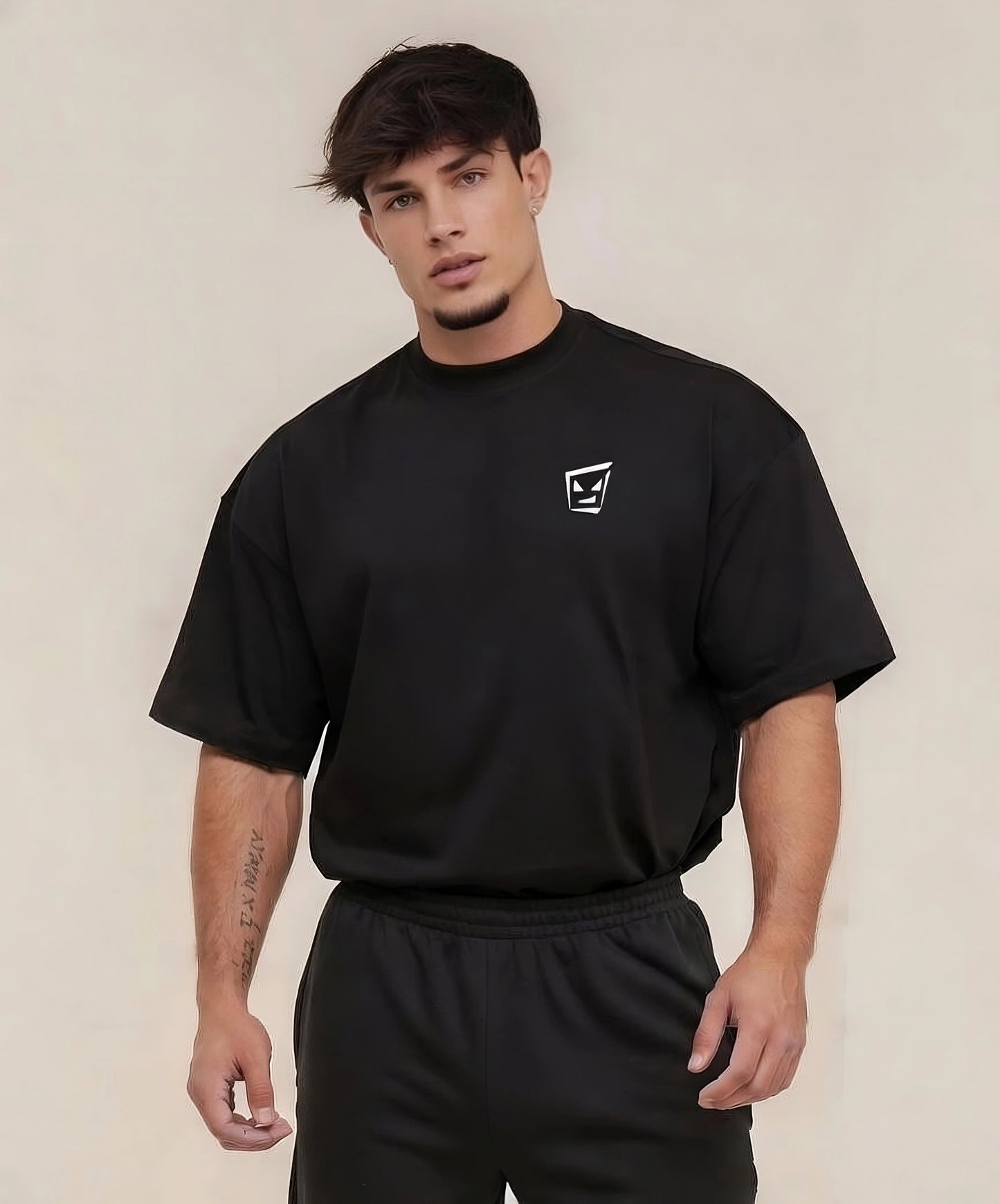 Oversized T-Shirt – Statement